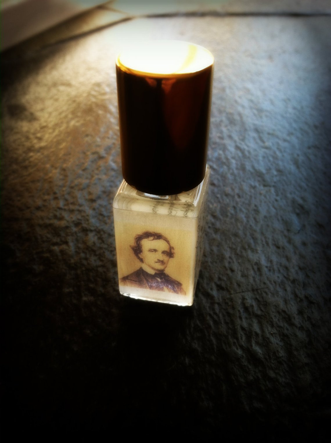 THE STATELY RAVEN PERFUME OIL ~ Black Tea Bergamot Vanilla Sandalwood Oakmoss Bay Clove